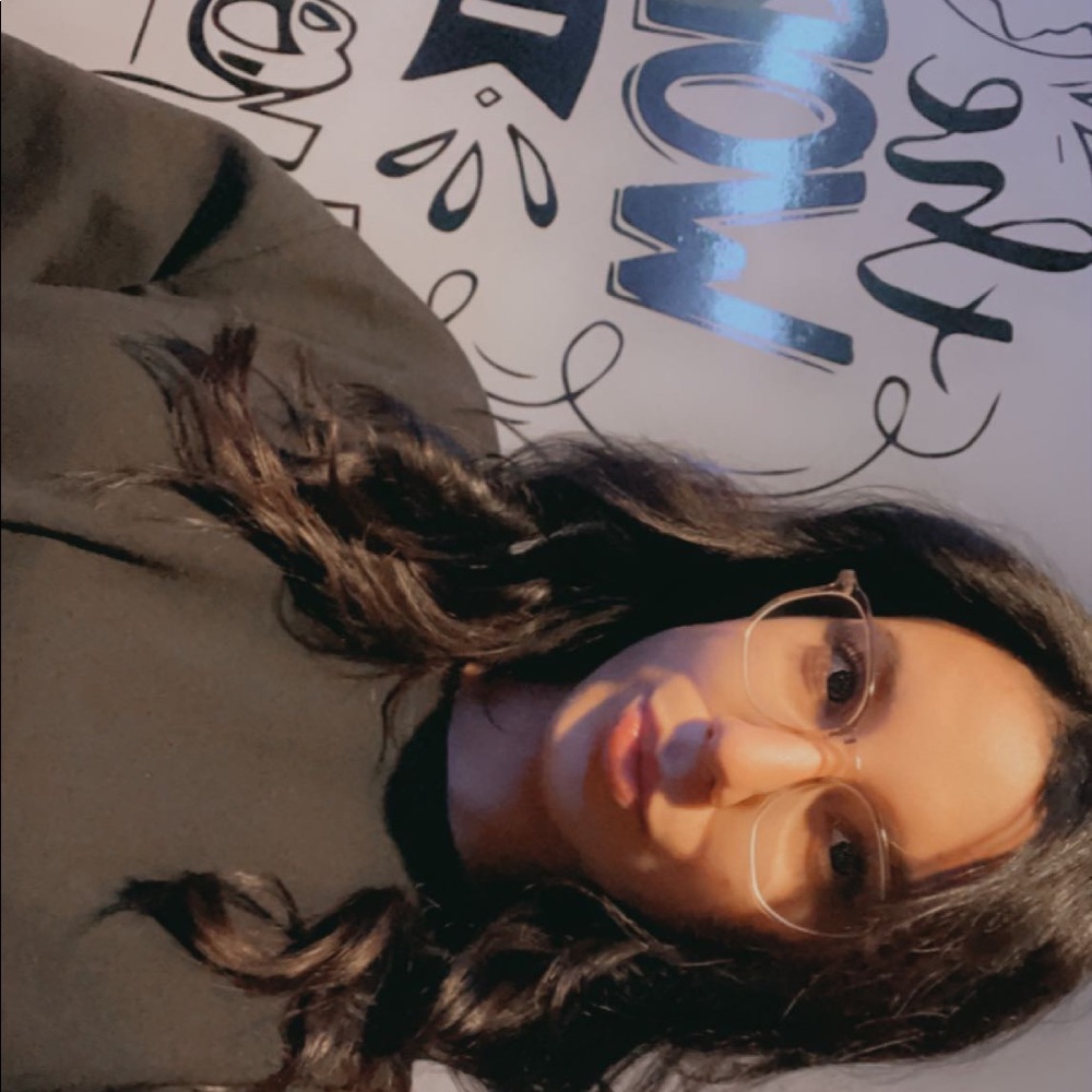 Meet your Posher, Ashley